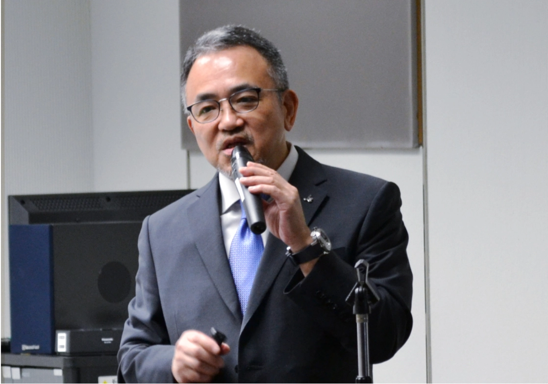 登壇する中北総院長